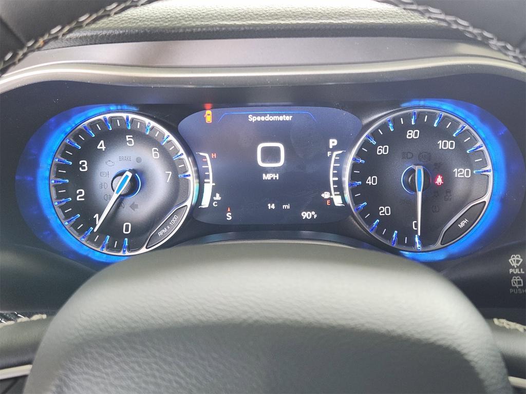 new 2025 Chrysler Pacifica car, priced at $38,652