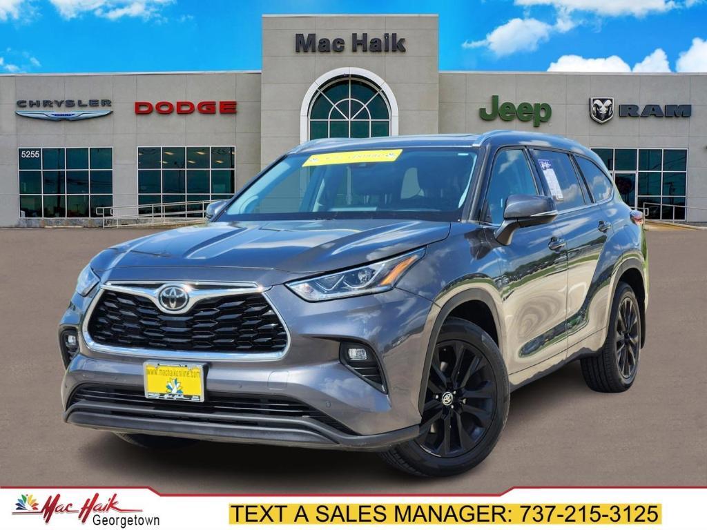 used 2020 Toyota Highlander car, priced at $31,497