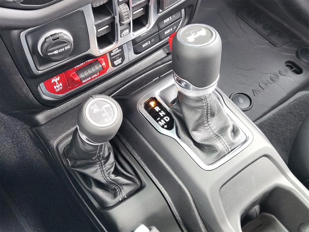 new 2025 Jeep Wrangler car, priced at $54,622