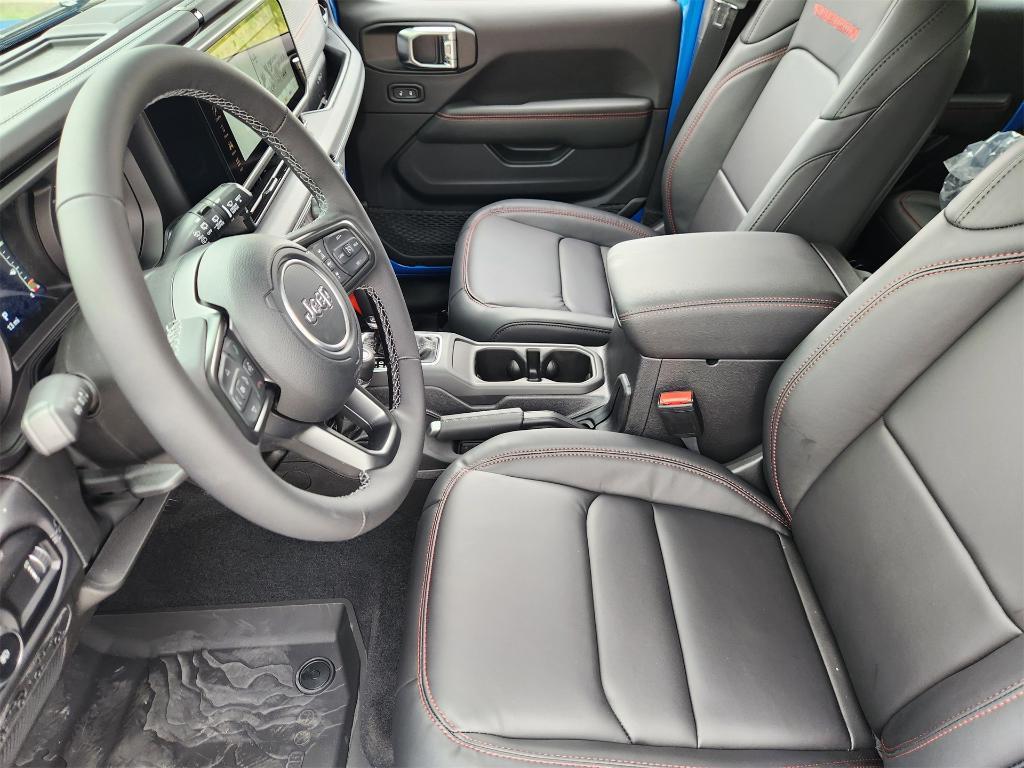 new 2025 Jeep Wrangler car, priced at $54,622