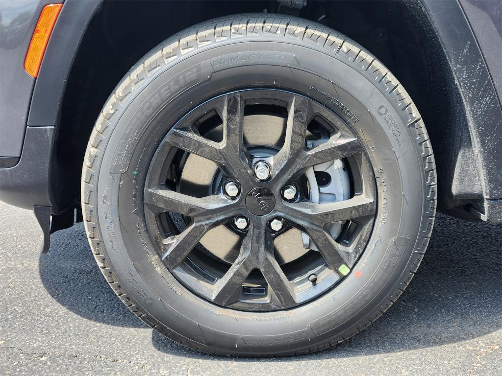 new 2025 Jeep Grand Cherokee L car, priced at $46,025