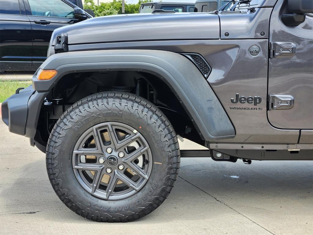 new 2025 Jeep Wrangler car, priced at $42,994