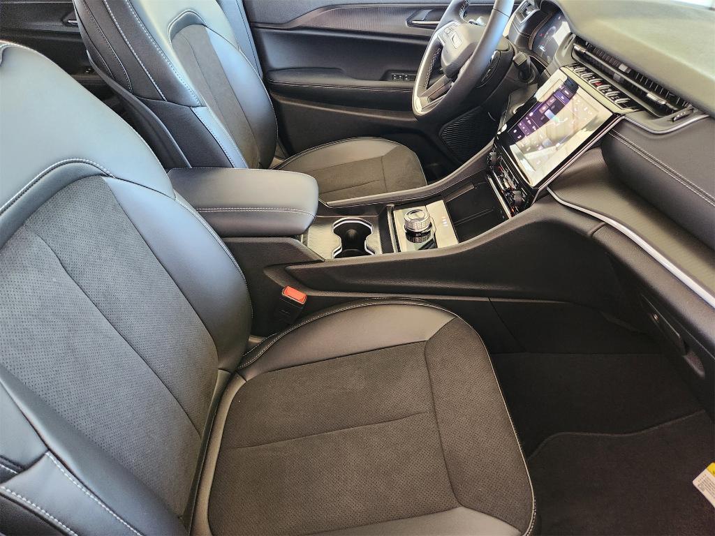 new 2025 Jeep Grand Cherokee L car, priced at $40,867