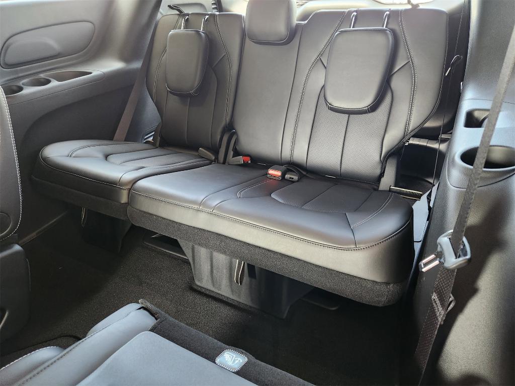 new 2025 Chrysler Pacifica car, priced at $38,196