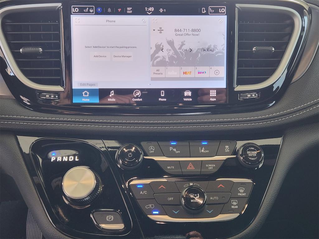 new 2025 Chrysler Pacifica car, priced at $38,196