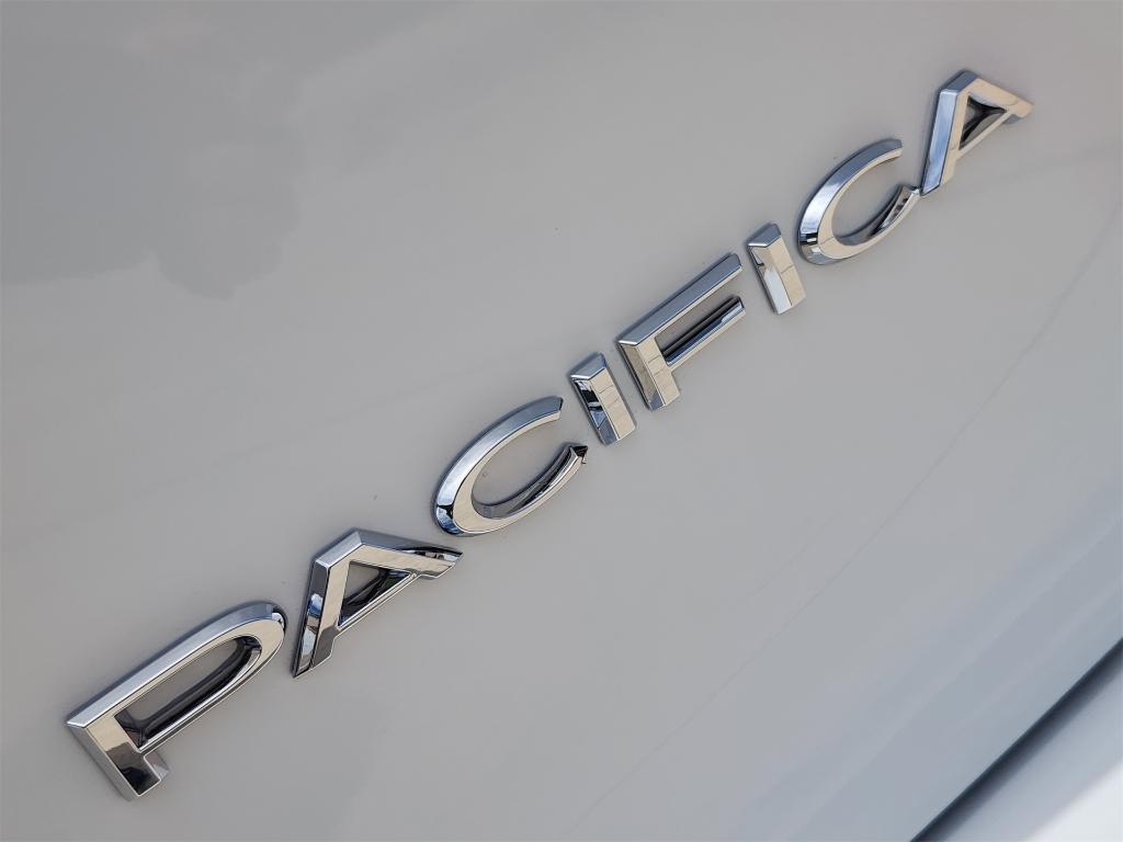 new 2025 Chrysler Pacifica car, priced at $38,196