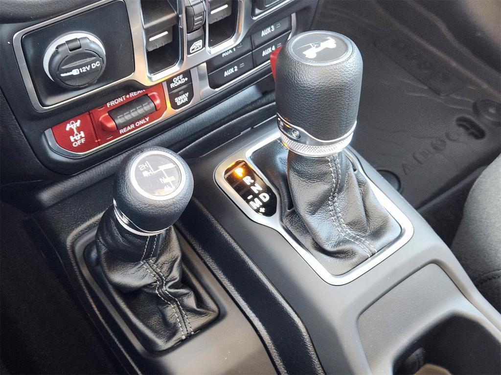 new 2025 Jeep Wrangler car, priced at $51,399