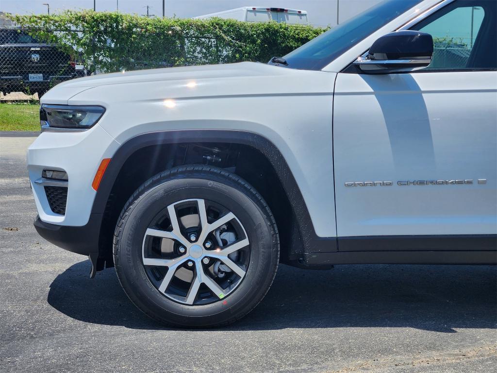 new 2025 Jeep Grand Cherokee car, priced at $42,365
