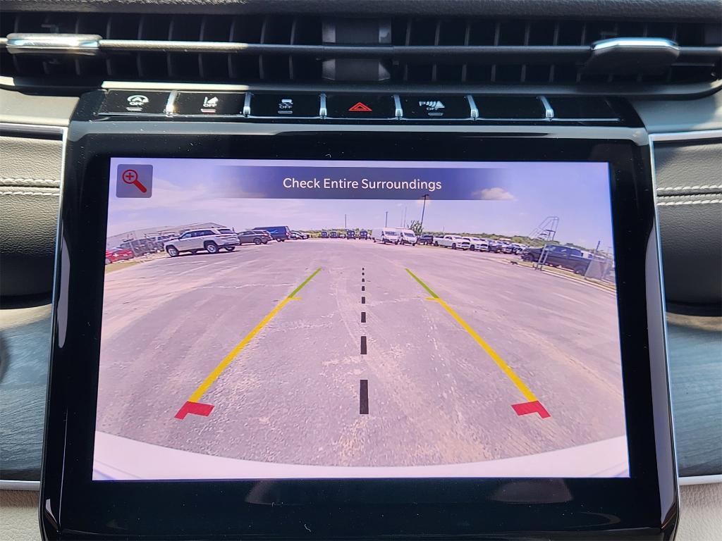 new 2025 Jeep Grand Cherokee car, priced at $42,365