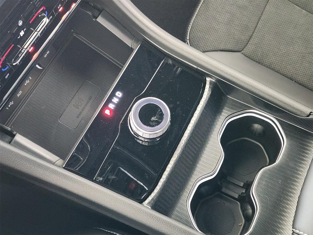 new 2025 Jeep Grand Cherokee car, priced at $40,274