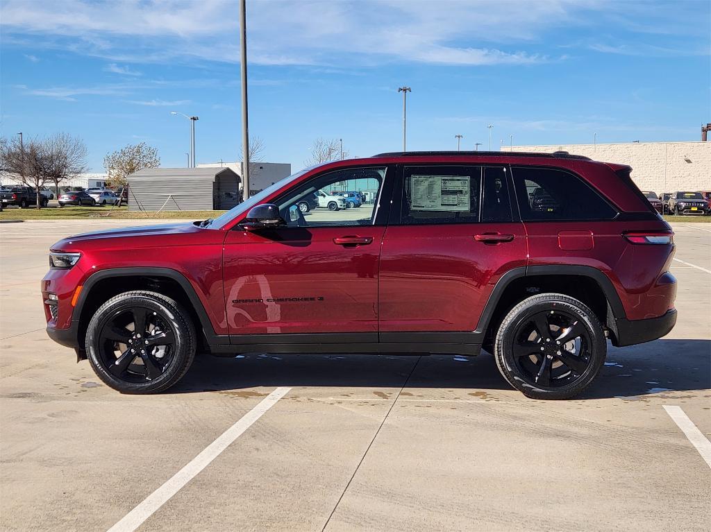 new 2025 Jeep Grand Cherokee car, priced at $48,200