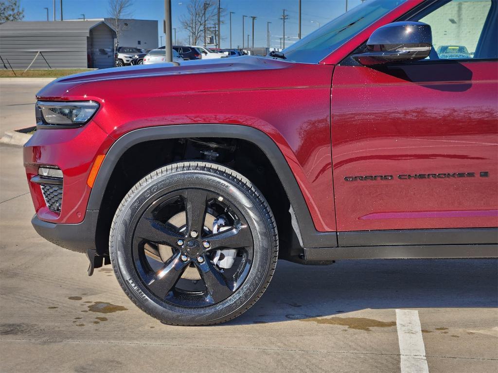 new 2025 Jeep Grand Cherokee car, priced at $48,200