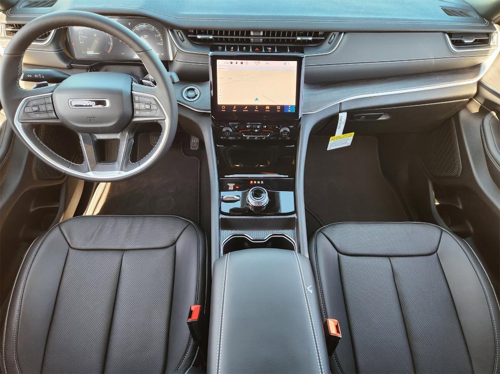new 2025 Jeep Grand Cherokee car, priced at $48,200