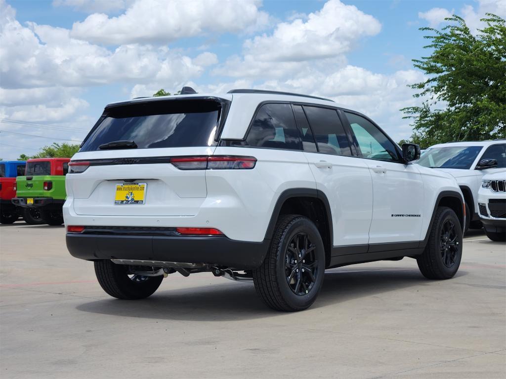 new 2025 Jeep Grand Cherokee car, priced at $38,375