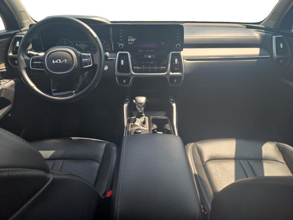 used 2023 Kia Sorento car, priced at $27,986