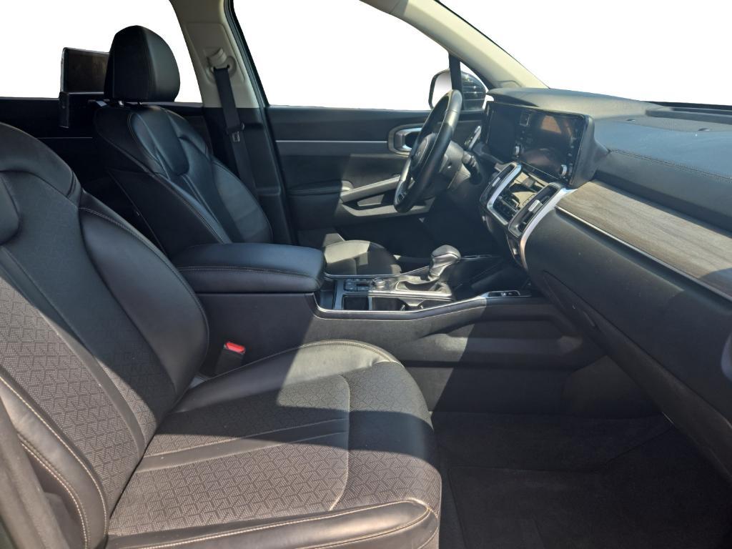 used 2023 Kia Sorento car, priced at $27,986