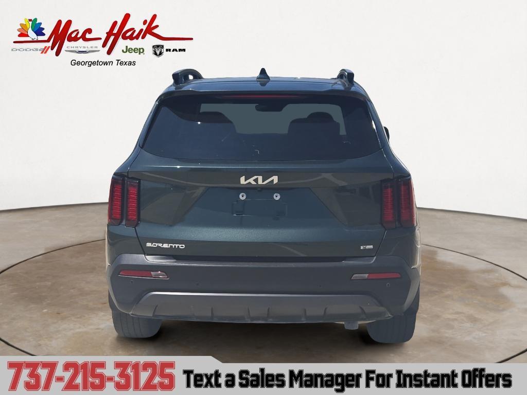 used 2023 Kia Sorento car, priced at $27,986