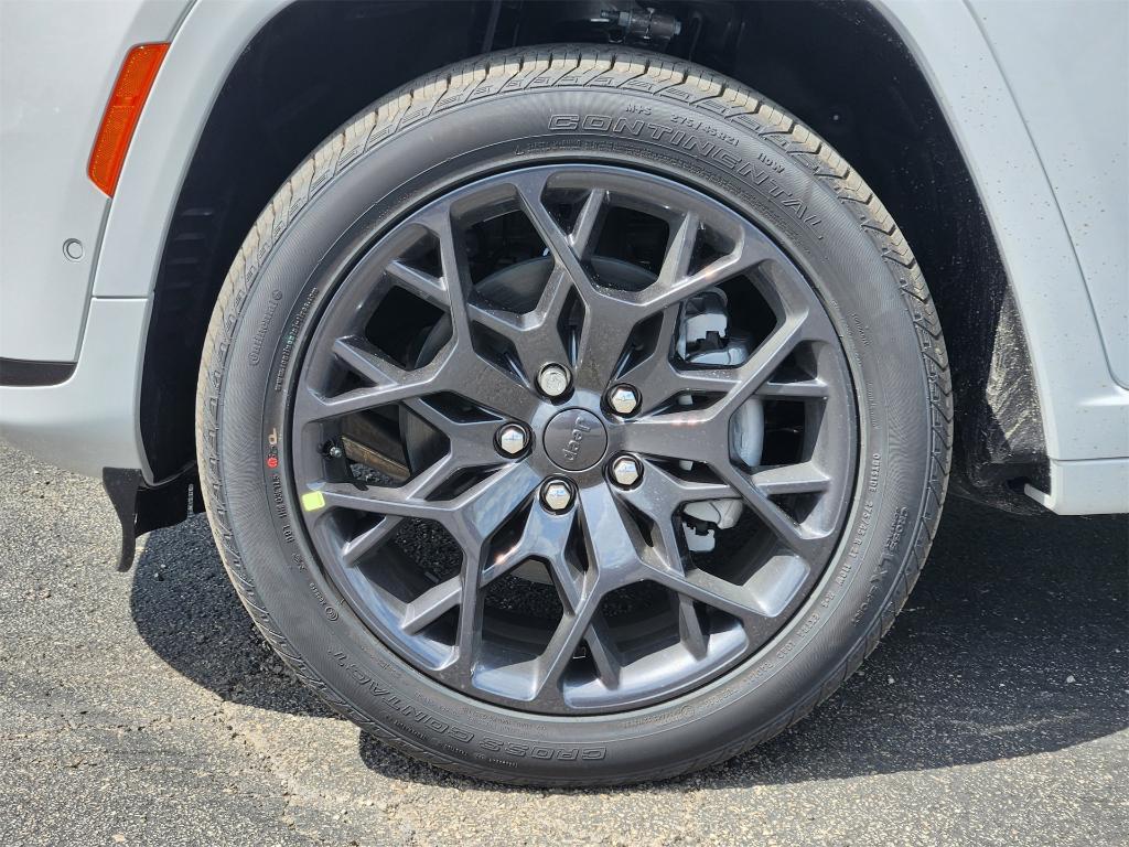 new 2025 Jeep Grand Cherokee L car, priced at $58,713