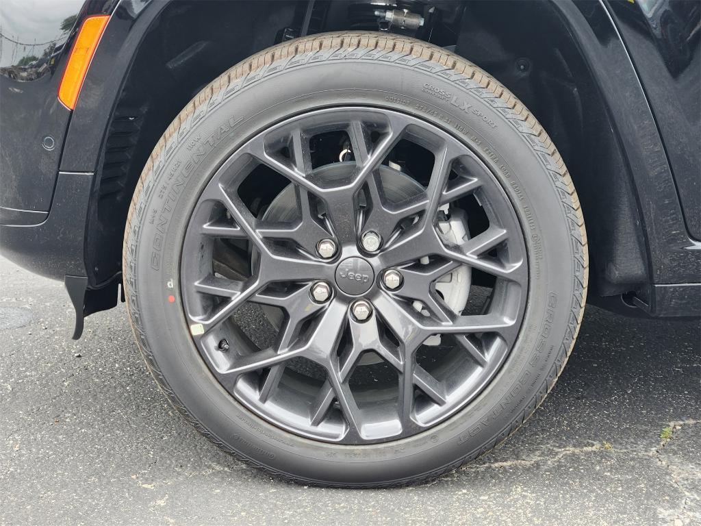 new 2025 Jeep Grand Cherokee L car, priced at $61,668