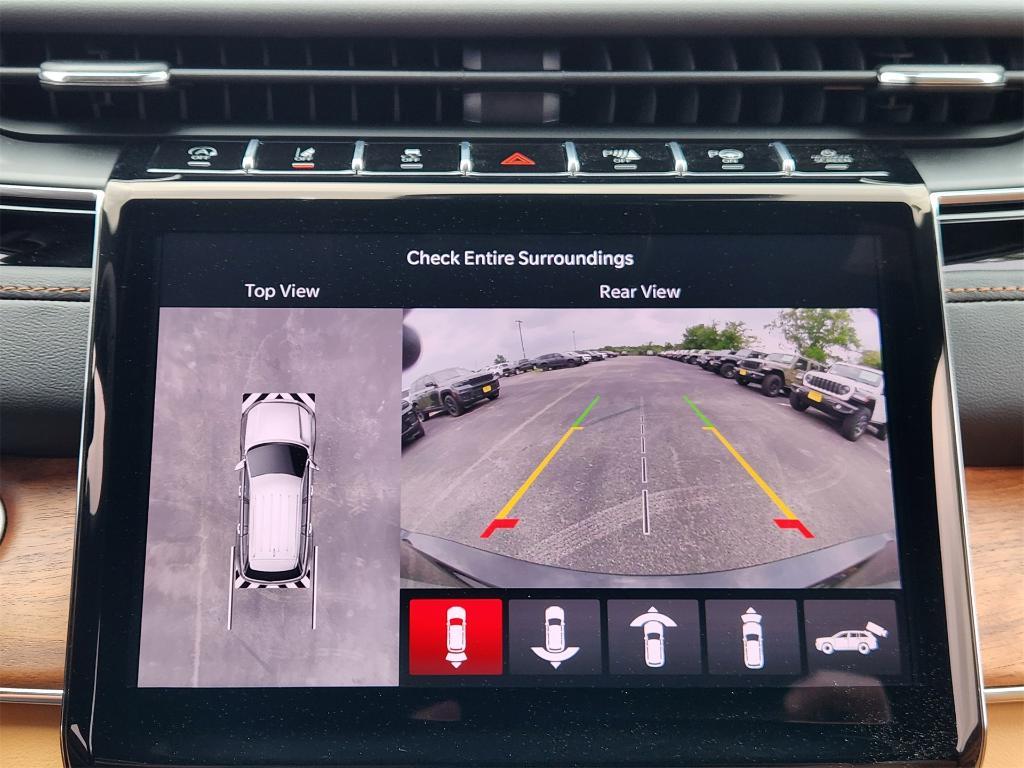 new 2025 Jeep Grand Cherokee L car, priced at $61,668