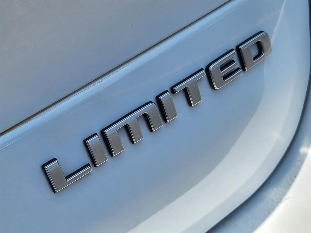 new 2025 Jeep Grand Cherokee L car, priced at $46,525