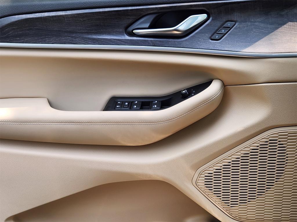 new 2025 Jeep Grand Cherokee L car, priced at $46,525