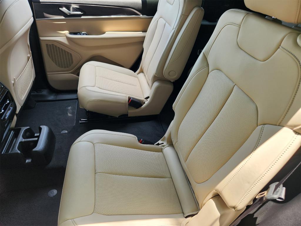 new 2025 Jeep Grand Cherokee L car, priced at $46,525