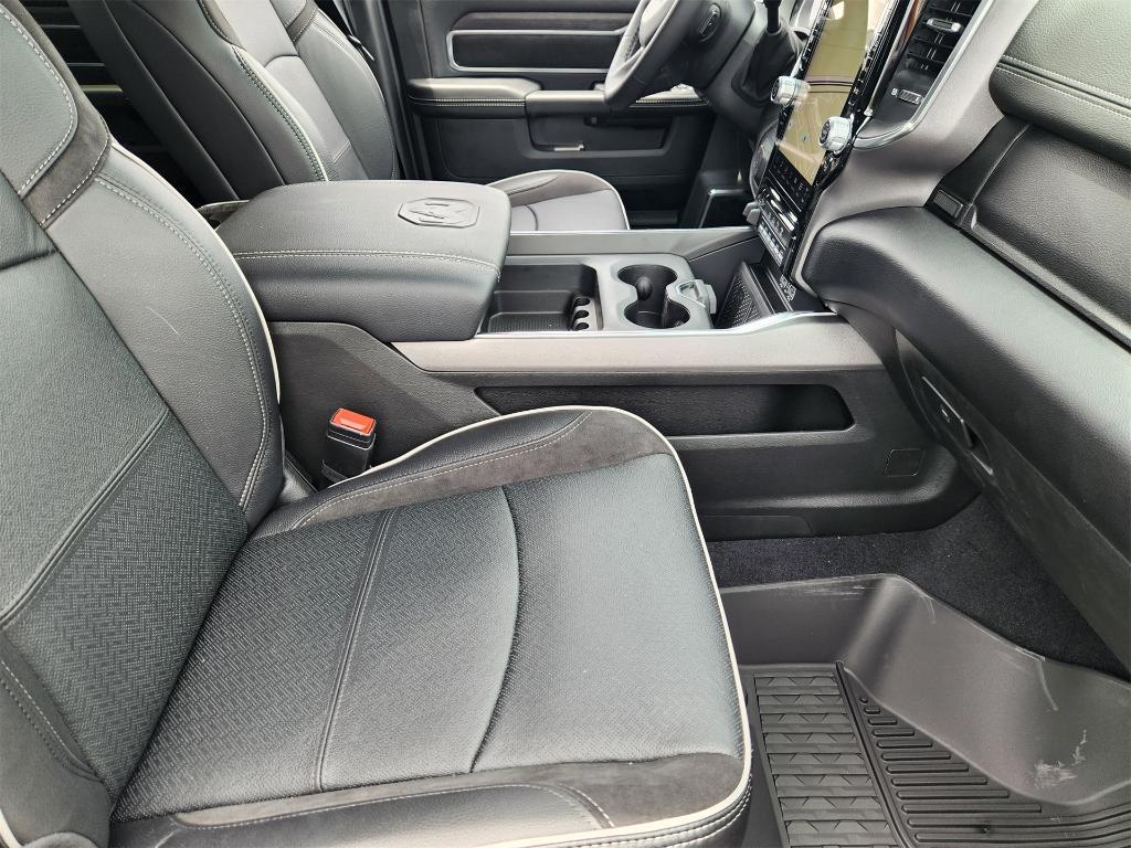 new 2025 Ram 3500 car, priced at $80,670