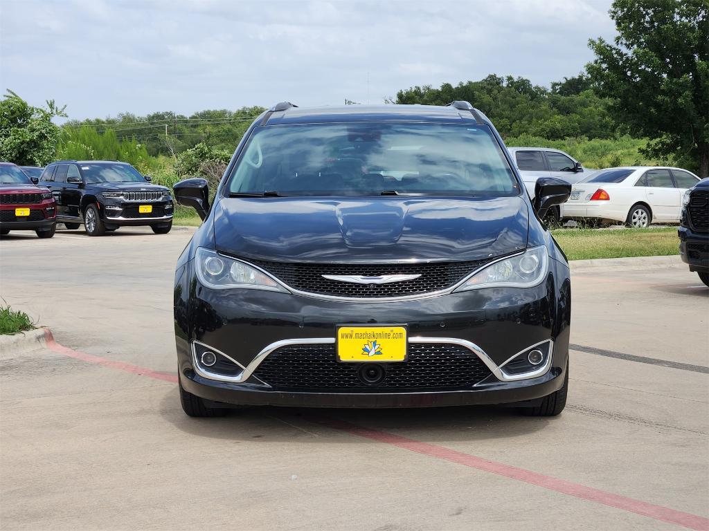 used 2017 Chrysler Pacifica car