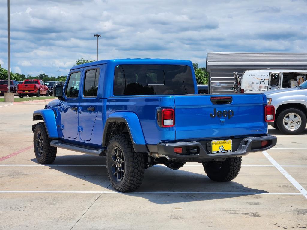 new 2025 Jeep Gladiator car, priced at $41,426