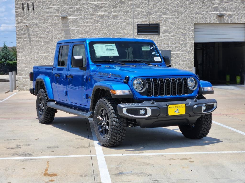 new 2025 Jeep Gladiator car, priced at $41,426