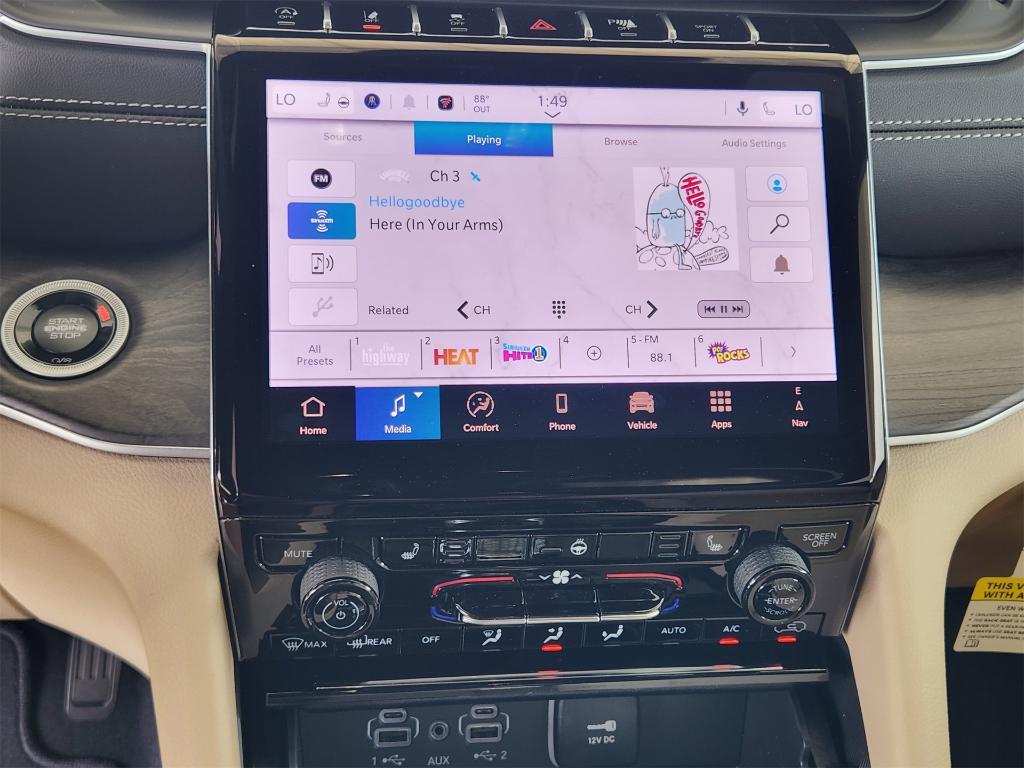 new 2025 Jeep Grand Cherokee car, priced at $39,061