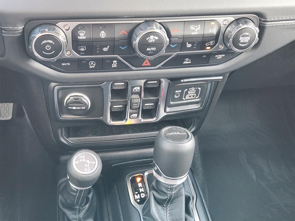 new 2025 Jeep Gladiator car, priced at $43,103