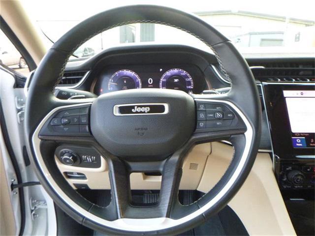 used 2022 Jeep Grand Cherokee car, priced at $32,393