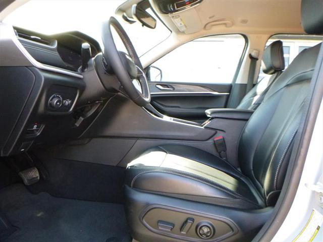 used 2023 Jeep Grand Cherokee car, priced at $33,741
