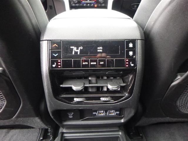 used 2024 Jeep Grand Cherokee L car