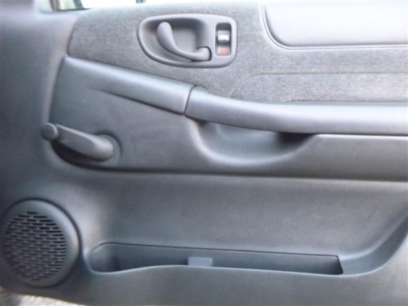 used 2001 Chevrolet S-10 car, priced at $5,995