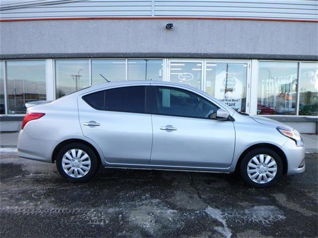 used 2018 Nissan Versa car