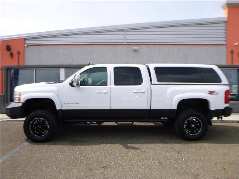 used 2009 Chevrolet Silverado 2500 car, priced at $17,995