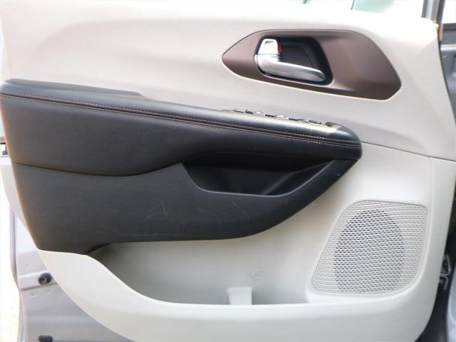 used 2019 Chrysler Pacifica car, priced at $10,995