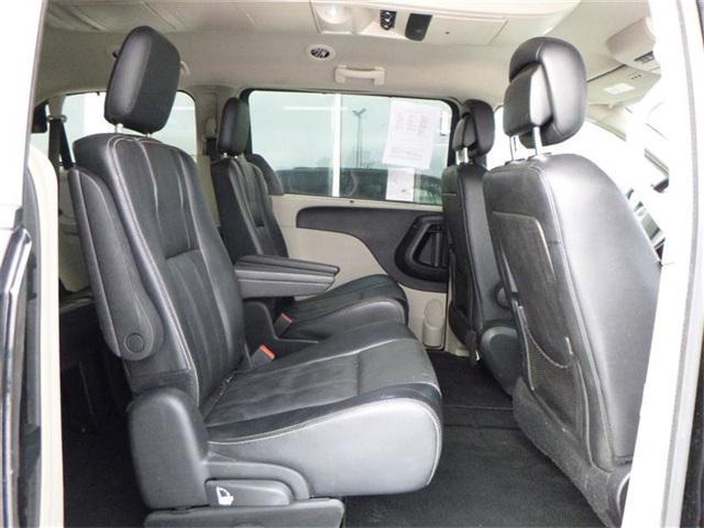 used 2015 Chrysler Town & Country car