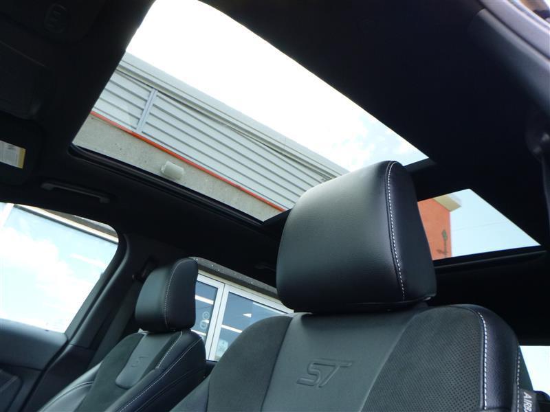 used 2024 Ford Edge car, priced at $39,499