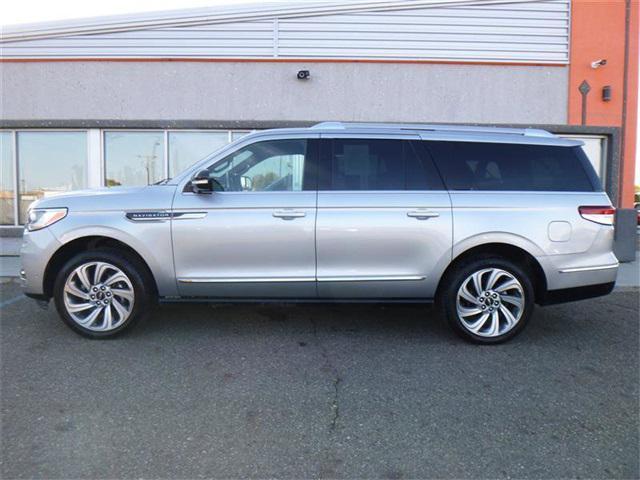 used 2022 Lincoln Navigator car, priced at $59,562