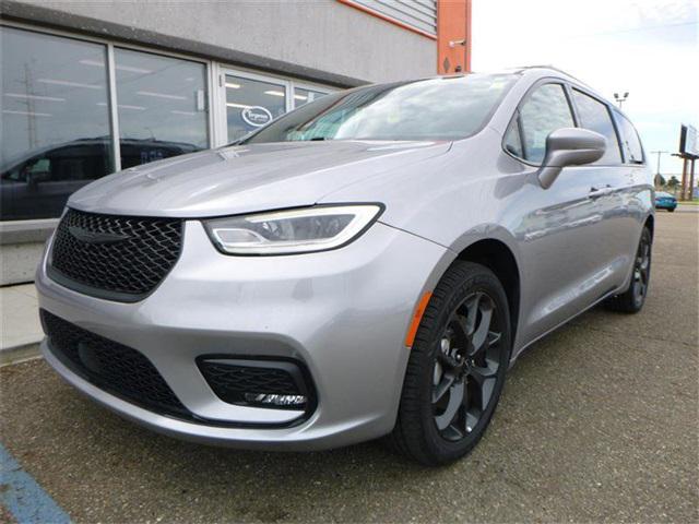 used 2021 Chrysler Pacifica car, priced at $31,576