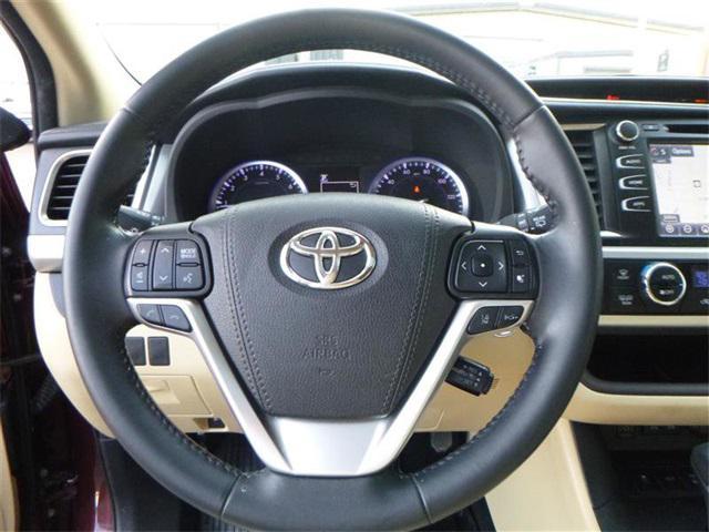 used 2018 Toyota Highlander car, priced at $25,994