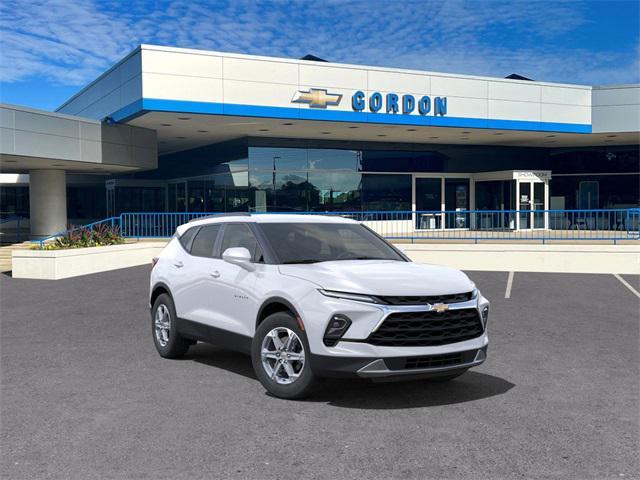 new 2025 Chevrolet Blazer car, priced at $35,072