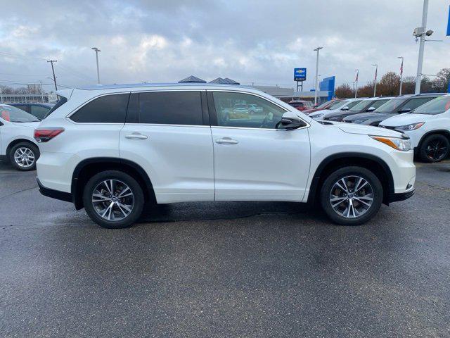 used 2016 Toyota Highlander car, priced at $19,889