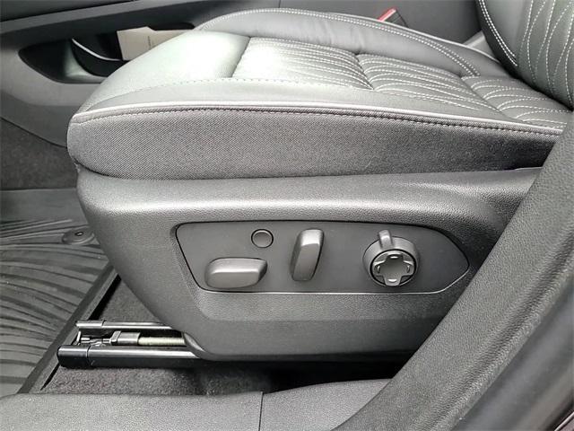 used 2021 Buick Envision car, priced at $31,399
