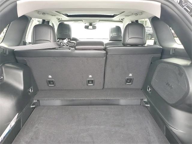 used 2022 Jeep Cherokee car, priced at $27,194