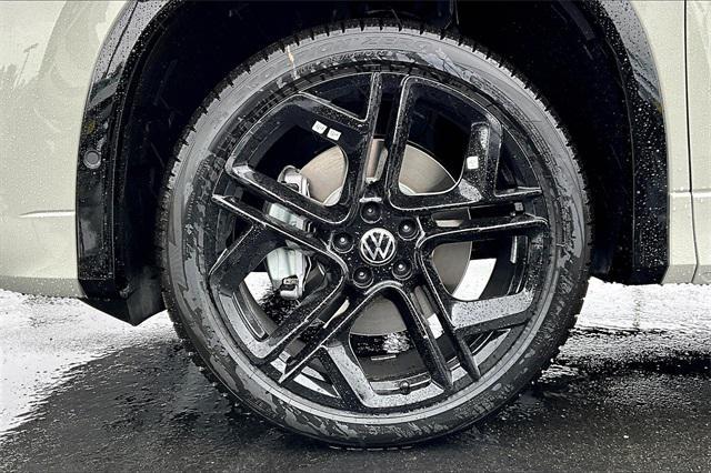 new 2025 Volkswagen Tiguan car, priced at $38,786